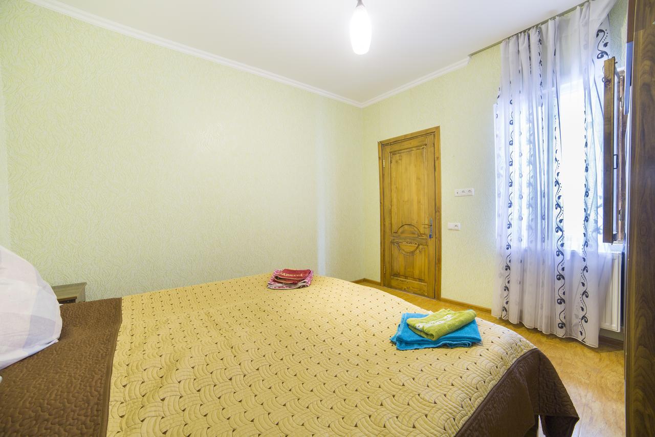 Anastasia Guesthouse Боржоми Екстериор снимка